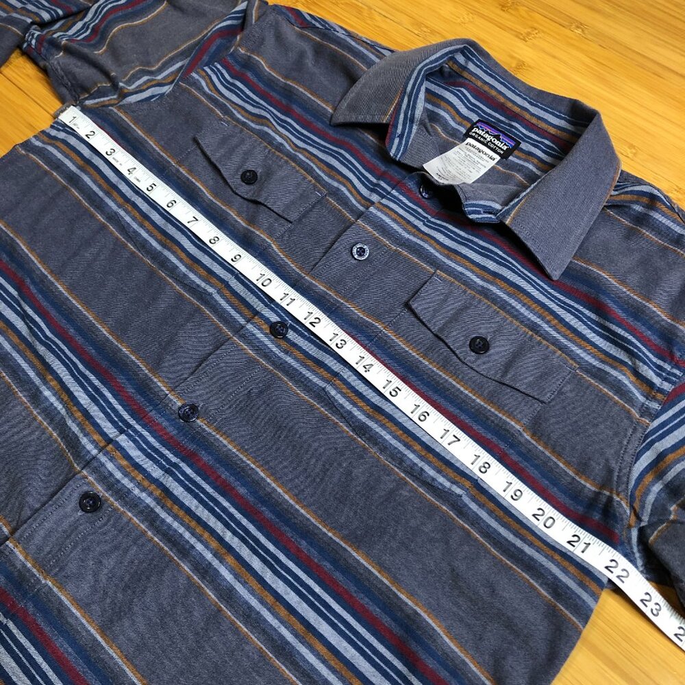 Mens Patagonia Button Down Casual Hiking Shirt Cotton Soft Outdoor Stripes Med